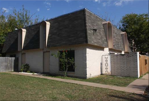 1906 Hearthside Dr in Austin, TX - Building Photo