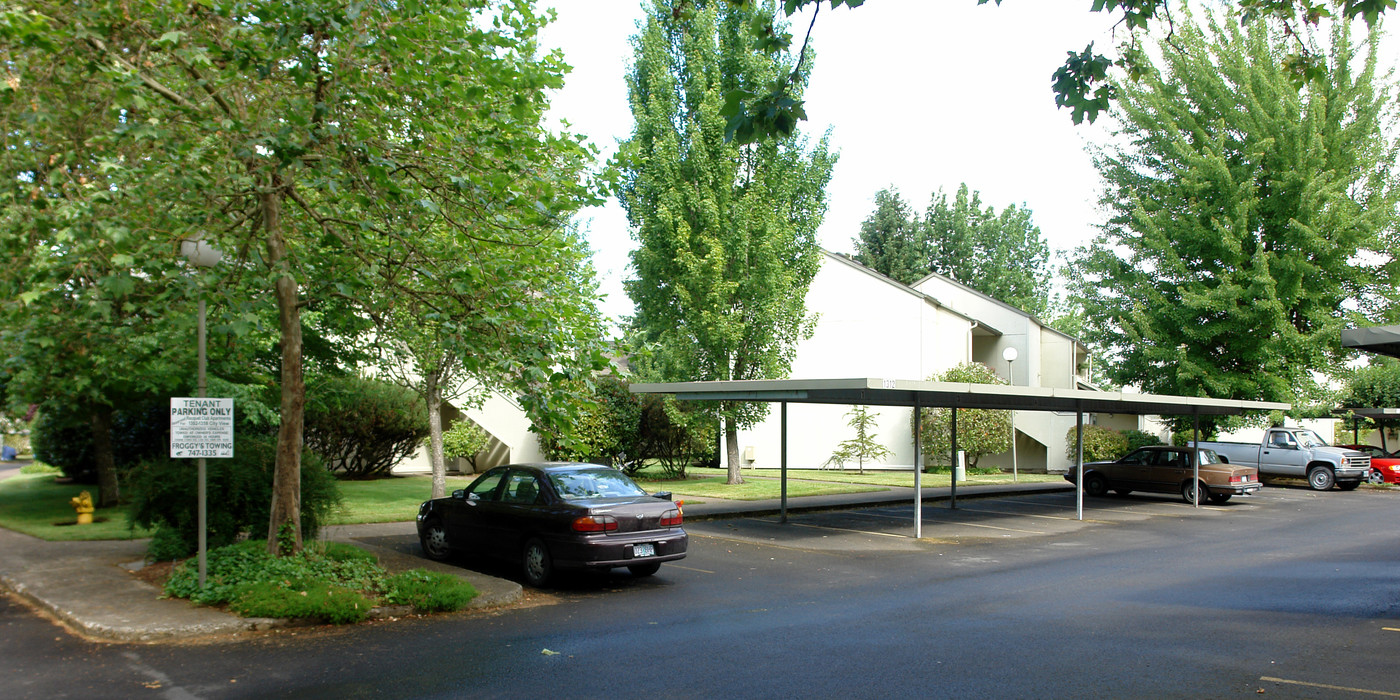 1302-1358 City View St in Eugene, OR - Building Photo