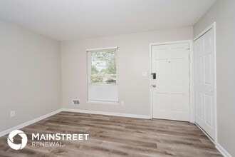 5911 Carmelwood Cir in Louisville, KY - Building Photo - Building Photo