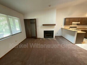 57 Pepperwood Ct in Glen Carbon, IL - Building Photo - Building Photo