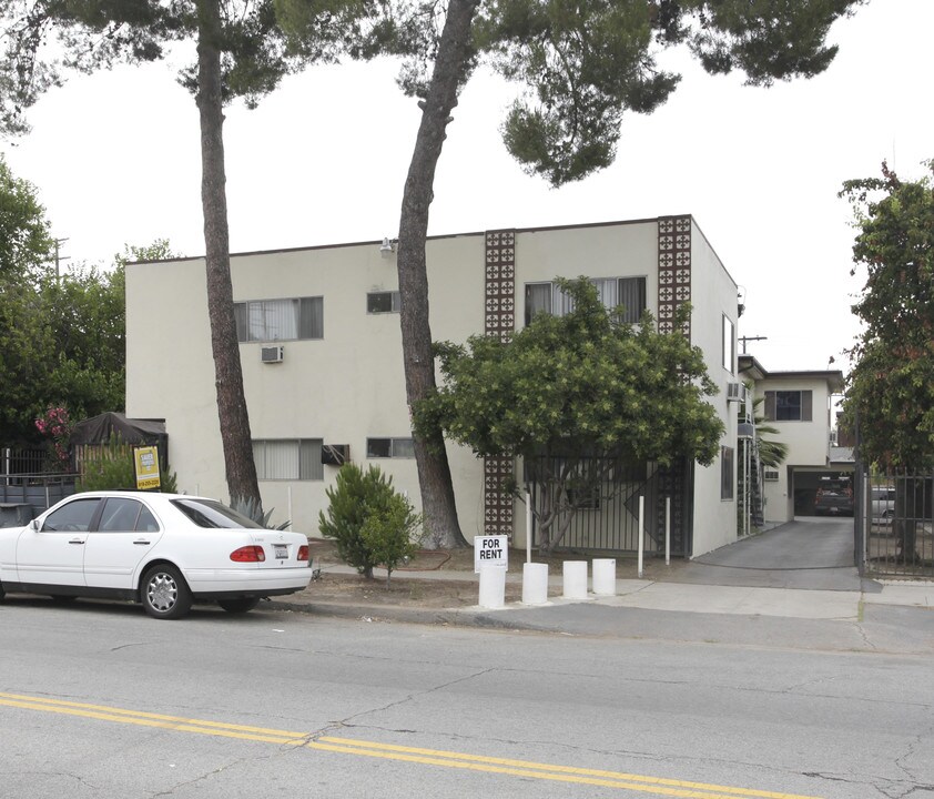 5948 Tujunga Ave in North Hollywood, CA - Building Photo