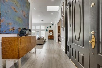 7220 Lavendale Cir in Dallas, TX - Foto de edificio - Building Photo