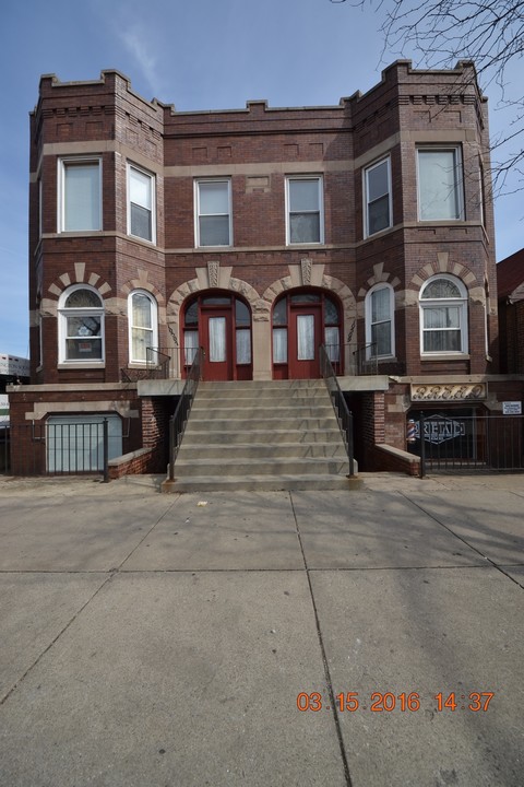 10507-10509 S Ewing Ave in Chicago, IL - Building Photo