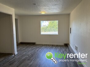 1714 S 25th St in Tacoma, WA - Building Photo - Building Photo