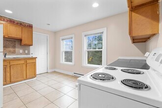 80 Fox St-Unit -2 in Waterbury, CT - Building Photo - Building Photo