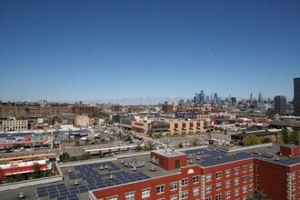 205 10th St in Jersey City, NJ - Building Photo - Building Photo