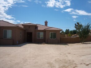 7612 San Remo Trail in Yucca Valley, CA - Building Photo - Building Photo
