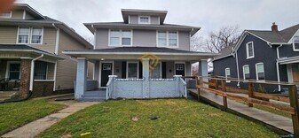 933-935 N Dearborn St in Indianapolis, IN - Building Photo