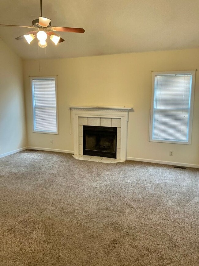 3787 Man O War Blvd in Clarksville, TN - Building Photo - Building Photo