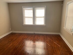 7015 Paisley Dr in St. Louis, MO - Building Photo - Building Photo