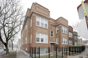 2057 N Leclaire Ave in Chicago, IL - Building Photo - Building Photo