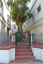2612-2626 Van Ness Ave in San Francisco, CA - Building Photo