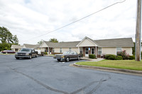 Brook Point Apartments in Jackson, GA - Building Photo - Building Photo