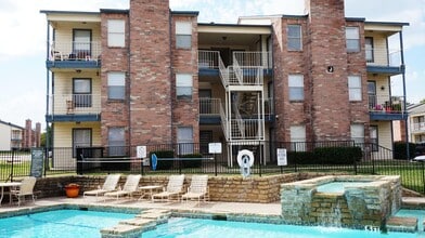 Easton Parc in Sherman, TX - Foto de edificio - Building Photo