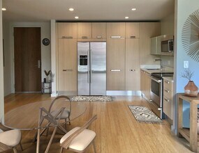 691 Massachusetts Ave, Unit 206 in Boston, MA - Building Photo - Building Photo