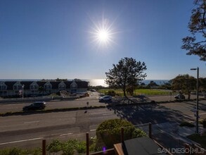 721 Camino Del Mar in Del Mar, CA - Building Photo - Building Photo