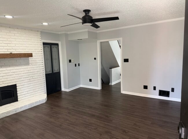 119 Cloverhill Rd in Pasadena, MD - Foto de edificio - Building Photo