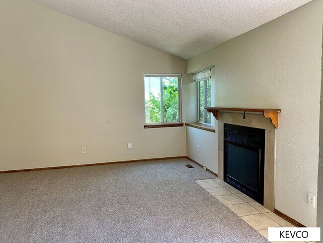 1212 Nez Perce Way in Fort Collins, CO - Building Photo - Building Photo