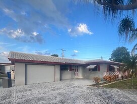 490 W 31st St in West Palm Beach, FL - Building Photo