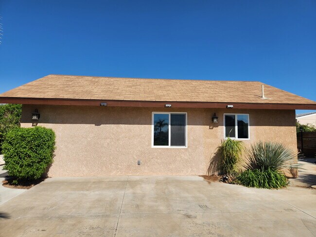 155 Fisher Ct in Calimesa, CA - Building Photo - Building Photo