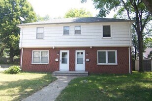 912 Grand Ave in Ames, IA - Building Photo