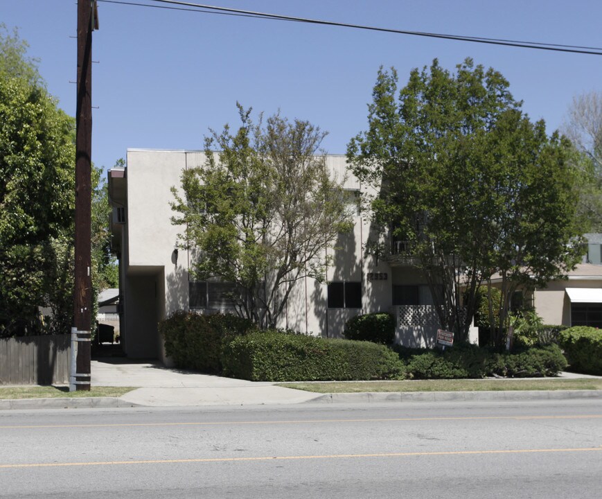 12953 Moorpark St in Studio City, CA - Foto de edificio