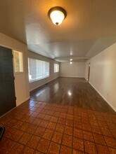 60 Marks Dr in Hollister, CA - Building Photo - Building Photo