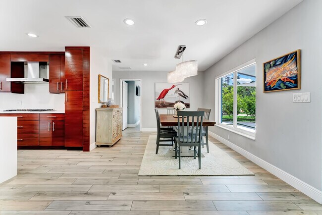 2291 SE 15th St in Pompano Beach, FL - Building Photo - Building Photo