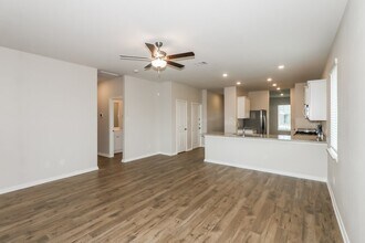 401 San Miguel Crk Dr in Katy, TX - Building Photo - Building Photo