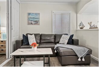 3845 Mission Blvd in San Diego, CA - Building Photo - Building Photo
