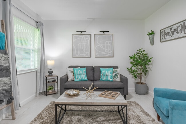 River Oaks Apartments
