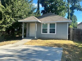 16698 E Forrestal St in Montgomery, TX - Building Photo