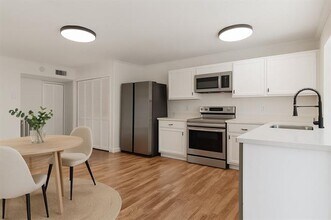 5920 Maple Ln in Rowlett, TX - Building Photo - Building Photo