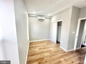 2215 N 10th St in Philadelphia, PA - Building Photo