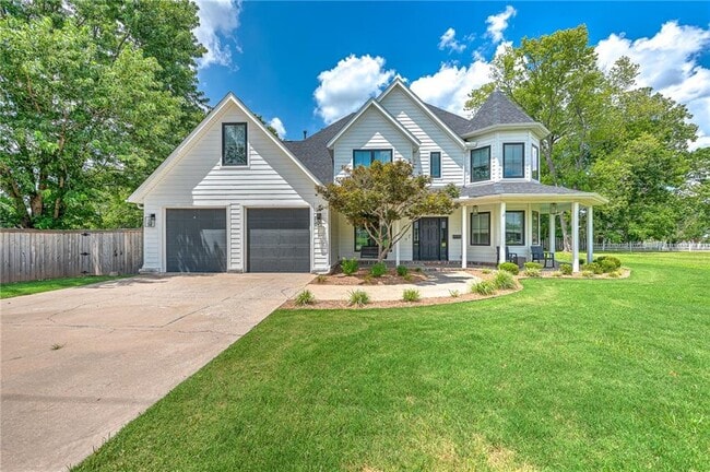 103 NE 7th St in Bentonville, AR - Building Photo - Building Photo