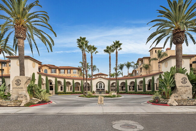 Santa Palmia at Palm Valley