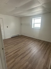 104 W Michigan St in Lagrange, IN - Foto de edificio - Building Photo