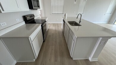 6891 Mirage St in Jacksonville, FL - Building Photo - Building Photo