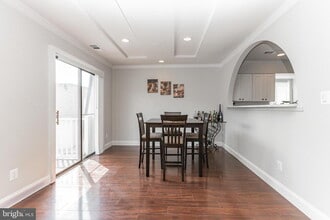 7918E Casa Grande Pl in Alexandria, VA - Building Photo - Building Photo