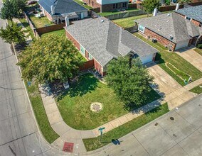 201 Clydesdale St in Waxahachie, TX - Building Photo - Building Photo