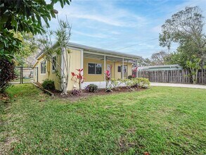 1465 6th Ave in Vero Beach, FL - Building Photo - Building Photo