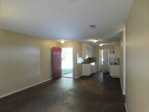 811 Ramble Ln in Austin, TX - Building Photo - Building Photo