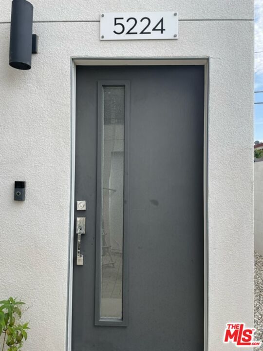 5224 Satsuma Ave in Los Angeles, CA - Foto de edificio - Building Photo