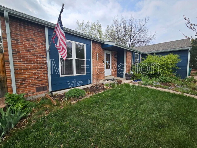 property at 7411 S Carr Ct