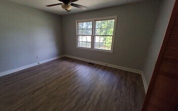 5 Beard Dr in Dalzell, SC - Building Photo - Building Photo