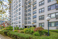 1360 Ocean Parkway in Brooklyn, NY - Foto de edificio - Building Photo