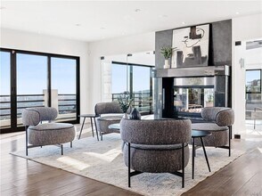 2287 Sunset Plaza Dr in Los Angeles, CA - Building Photo - Building Photo