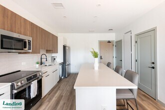 39 Railroad Ave in Haverhill, MA - Foto de edificio - Building Photo