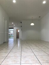 2060 NW 113 Terrace in Miami, FL - Building Photo - Building Photo
