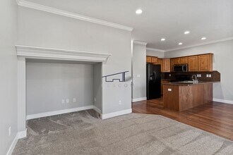 2071 W Madie Ln in West Haven, UT - Foto de edificio - Building Photo